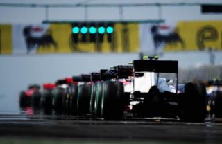 When does an Formula 1 race start?
