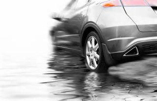 _________ occurs on wet roads when your front tires start to ride on water instead of the road.