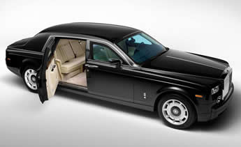 How long does it take to build a Rolls Royce Phantom?