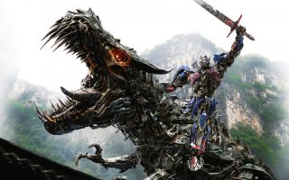 Which Dinobot is a mechanical horned Tyrannosaurus?