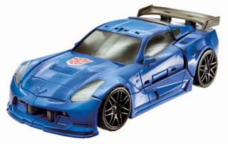 Which Autobot's vehicle form is a 2014 C7 Corvette Stingray