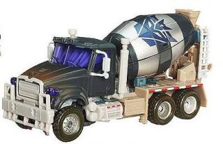 Which Constructicon's vehicle form is a MackÂ concrete Mixer?