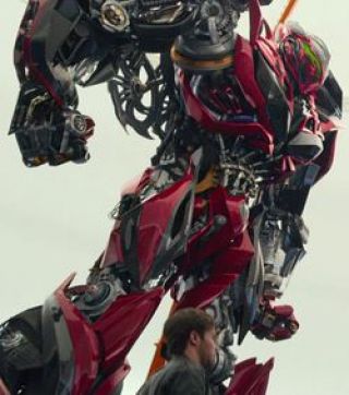 What is Stinger's vehicle form in Age of Extinction?
